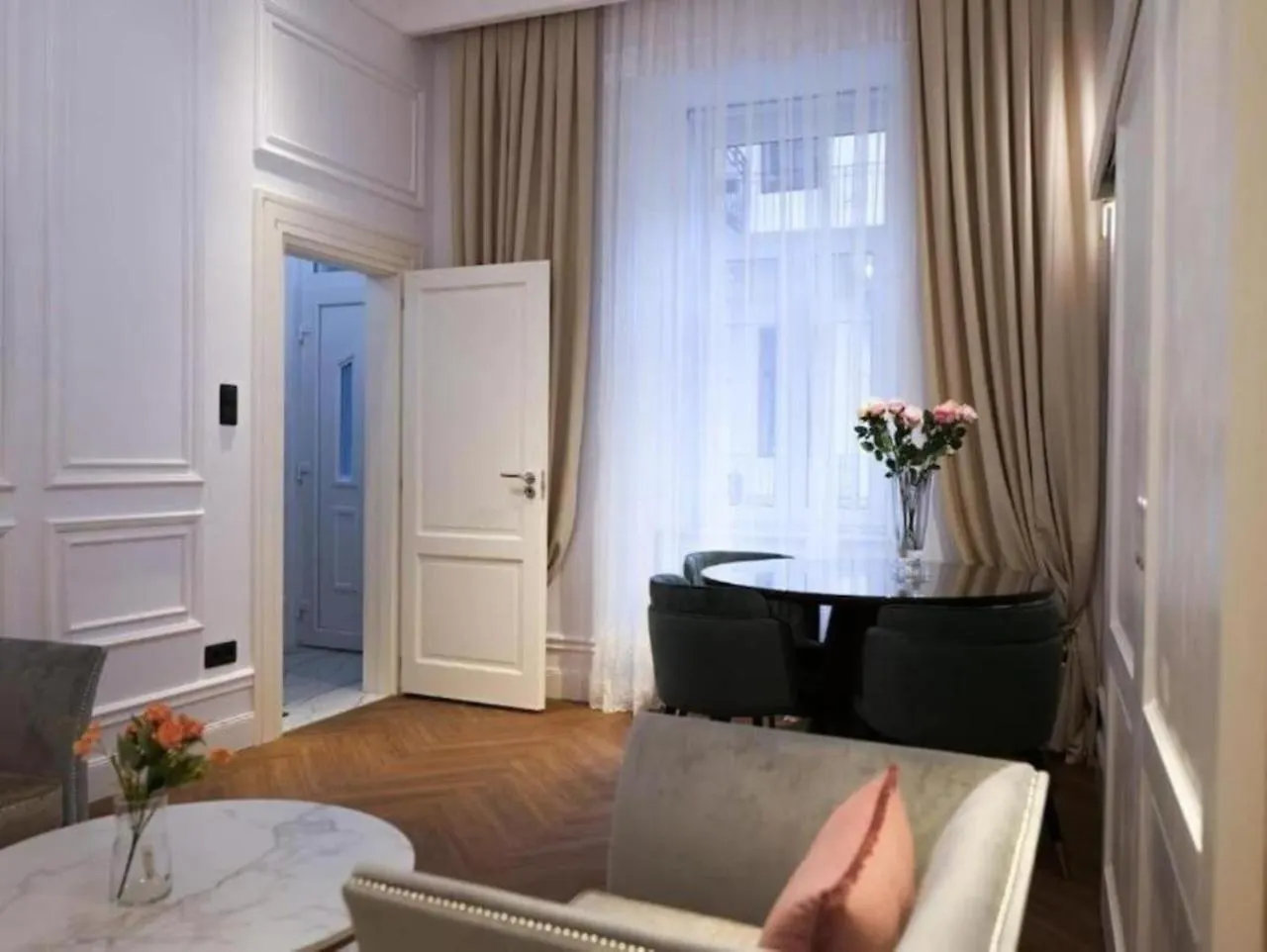 Premium Luxury Opera Suite Near Opera And Basilica Budapest