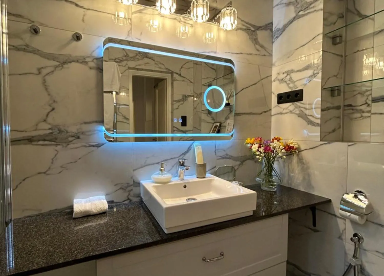 Premium Luxury Opera Suite Near Opera And Basilica Budapest